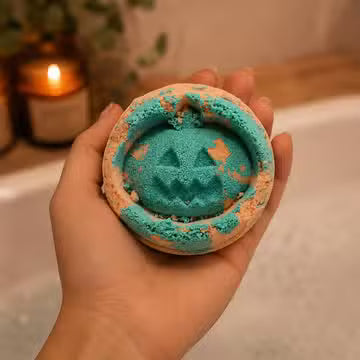 Bomba de Banho de Funcho e Laranja para o Halloween