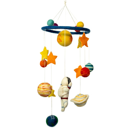 Móbile Artesanal de Feltro – Astronauta & Planetas