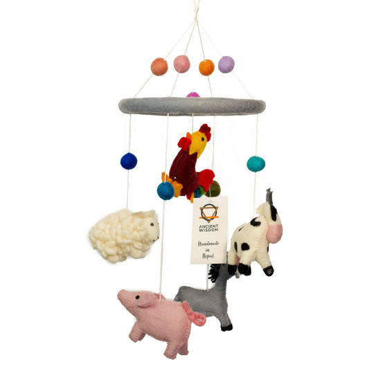 Móbile Artesanal de Feltro – Animais da Quinta