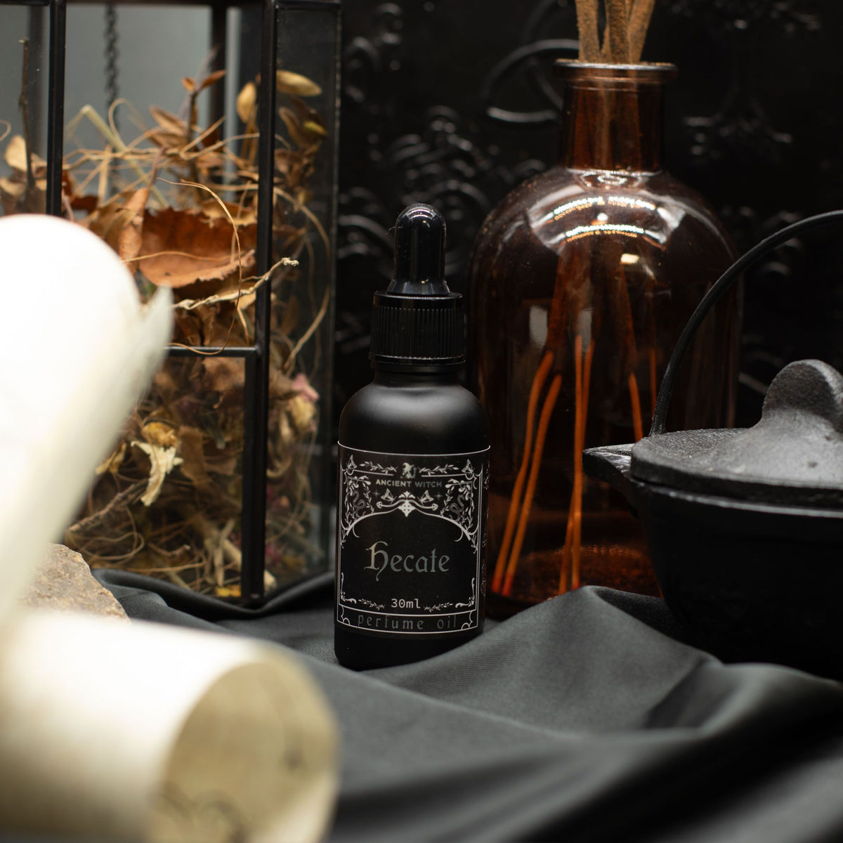 Ancient Witch Scented Oil – Hecate